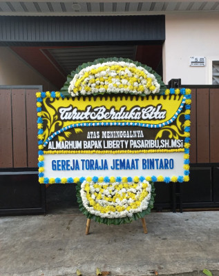 Papan Bunga Duka di Cihanyawar